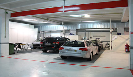 Área da Oficina: 150 m<sup>2</sup><br/>
													 Estacionamento: 5 carros <br/>
													 Horário funcionamento: 9h às 18h